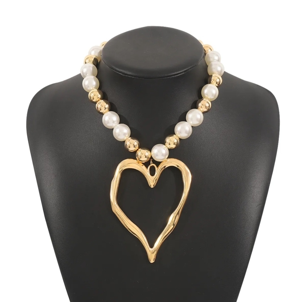 SEE NEW LISTING Heart Statement Necklace Faux Pearls Gold Balls - Picture 6 of 14